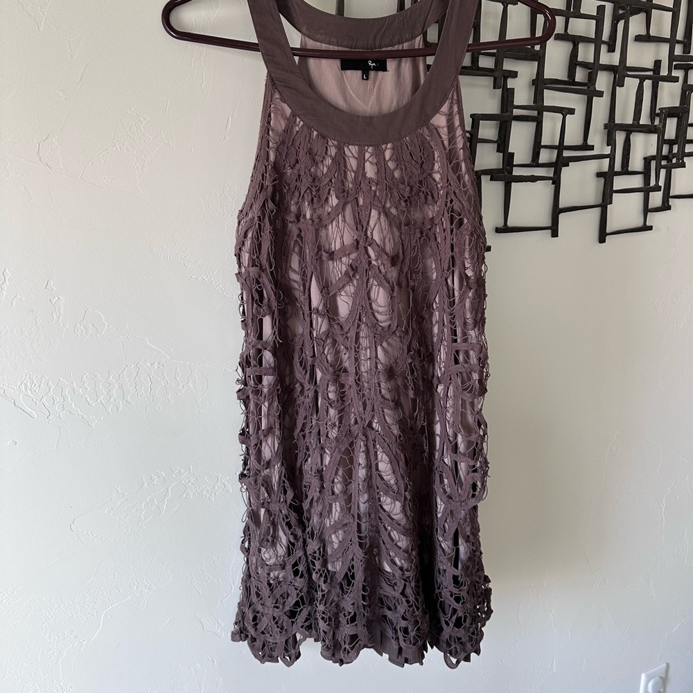 Elegant Lace Sleeveless Dress